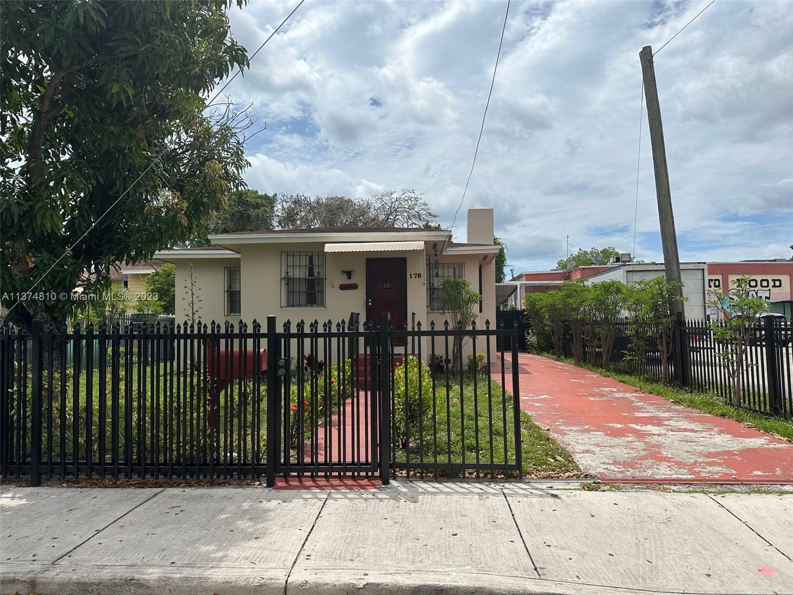 178 Nw 33rd St St, Miami, Broward County, Florida - 2 Bedrooms  
1 Bathrooms - 