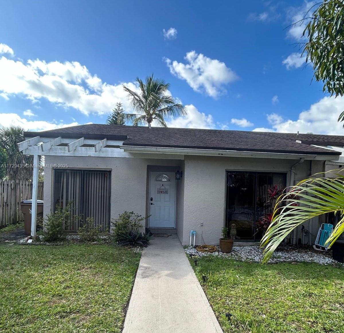 930 Nw 52nd St 930, Deerfield Beach, Broward County, Florida - 2 Bedrooms  
2 Bathrooms - 