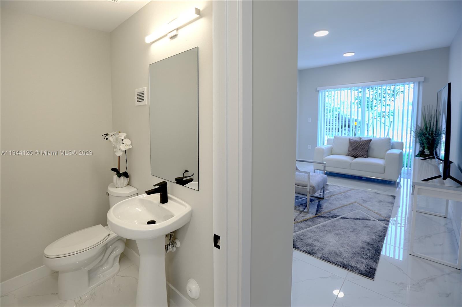 Redlands Shores - Residential