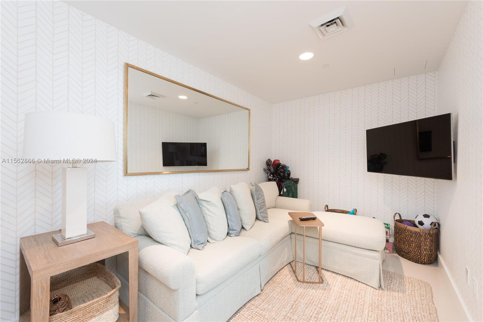 OCEANA KEY BISCAYNE CONDO - Residential Lease