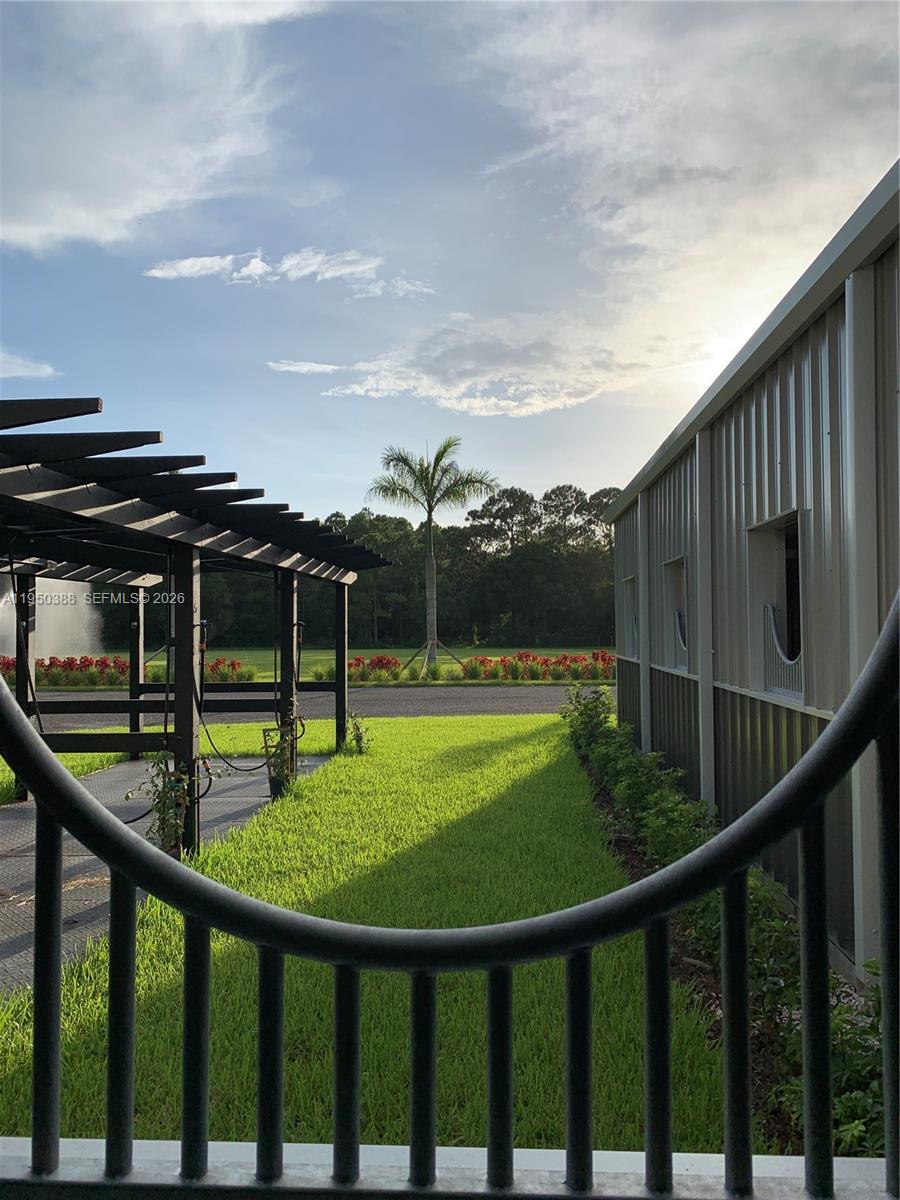 LOXAHATCHEE GROVES - Residential