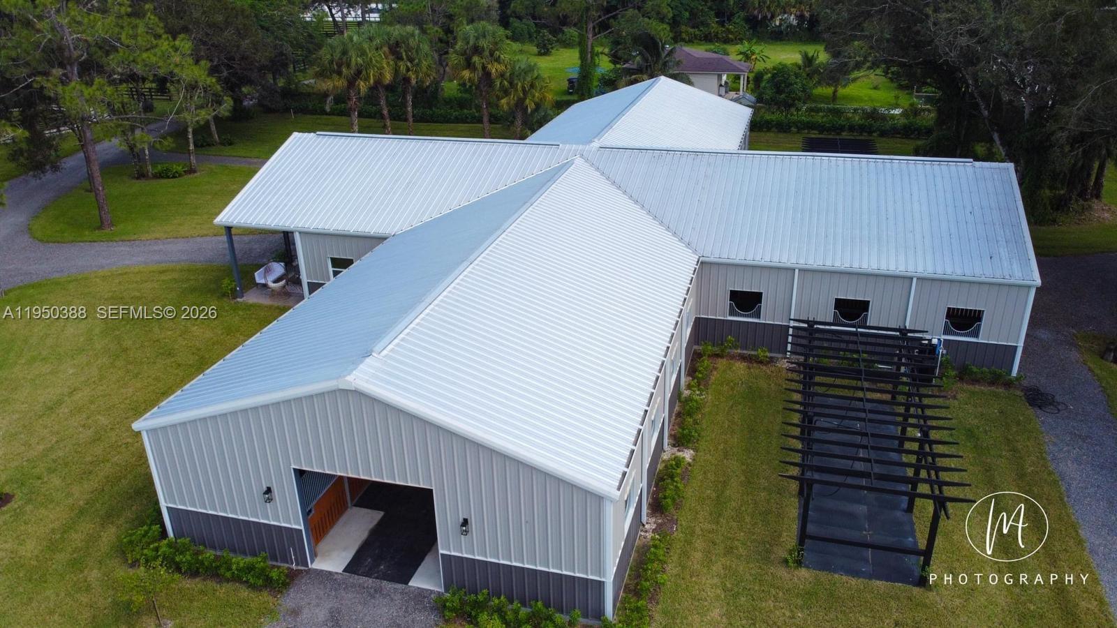 LOXAHATCHEE GROVES - Residential