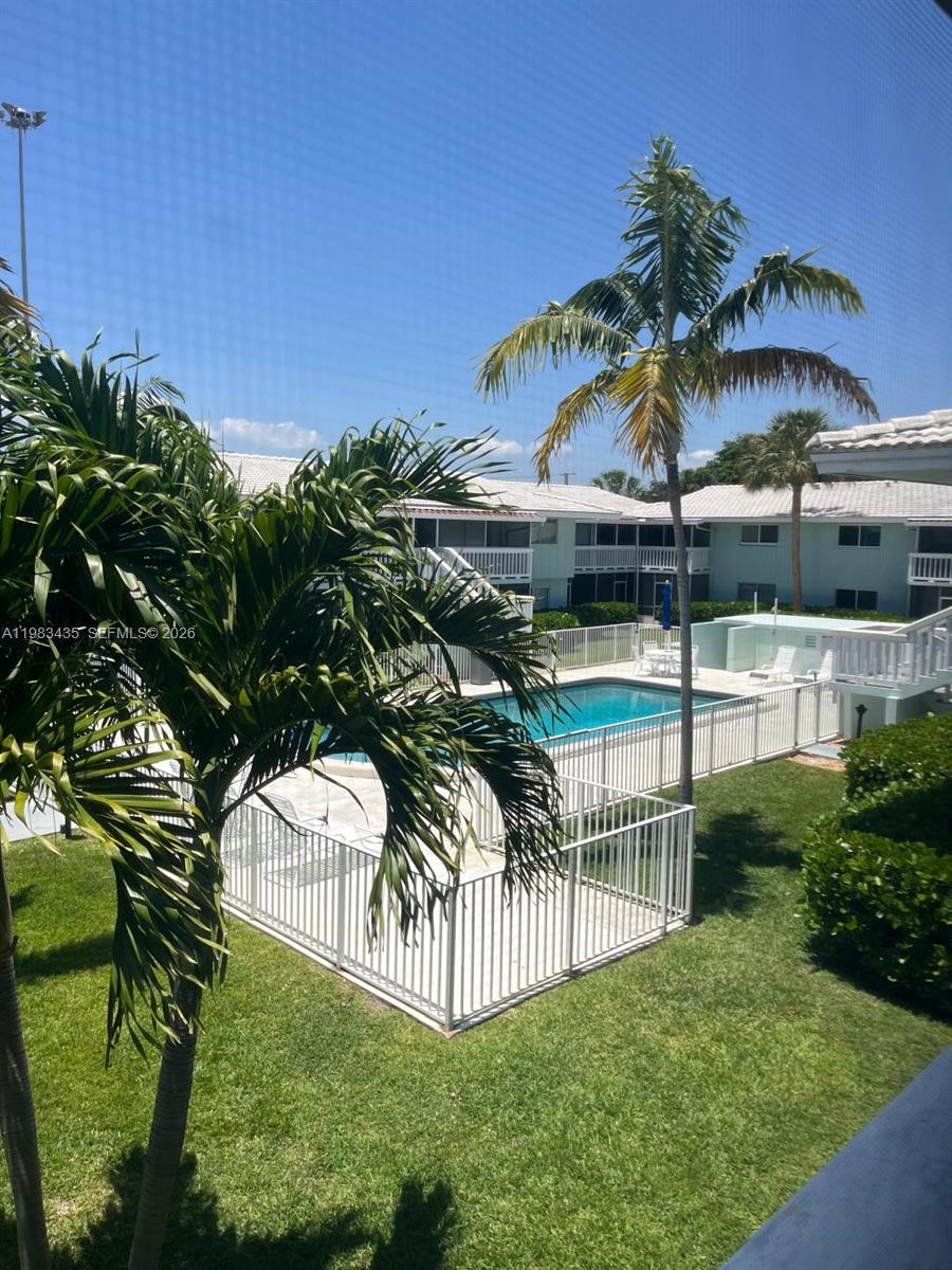 RIVER HOUSE GARDENS CONDO - Residential