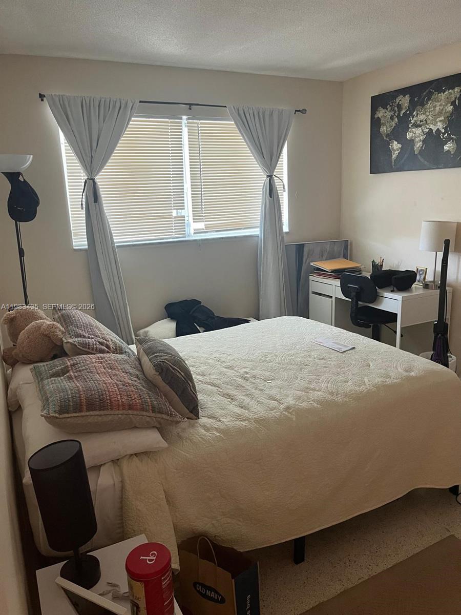 RIVER HOUSE GARDENS CONDO - Residential