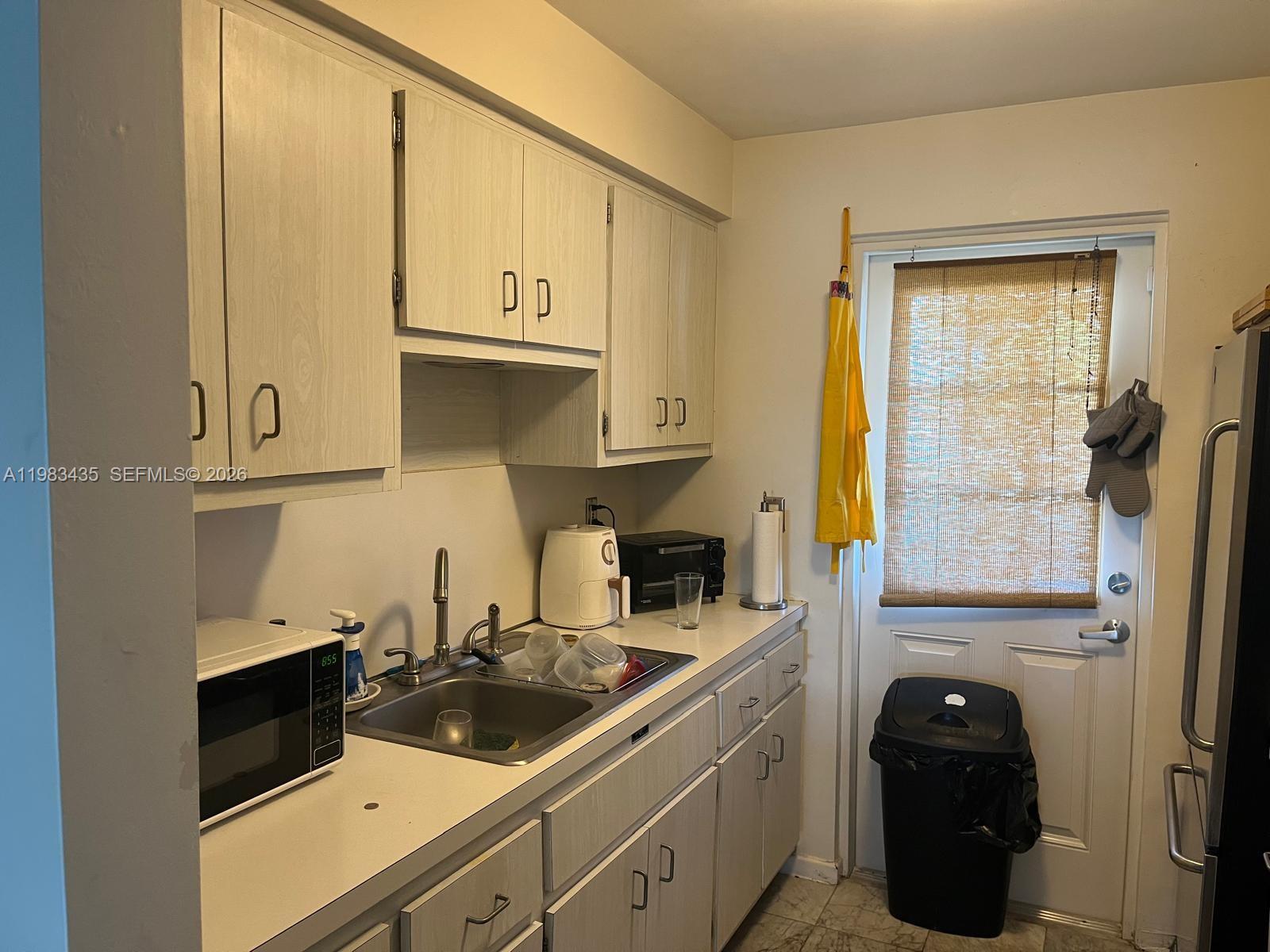 RIVER HOUSE GARDENS CONDO - Residential