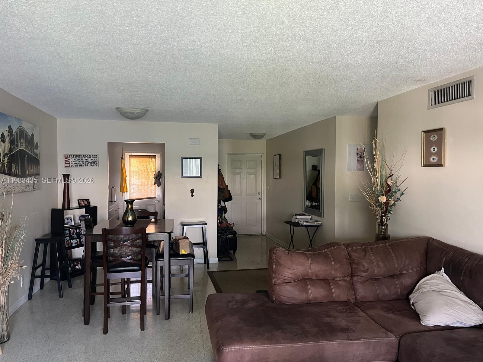 RIVER HOUSE GARDENS CONDO - Residential