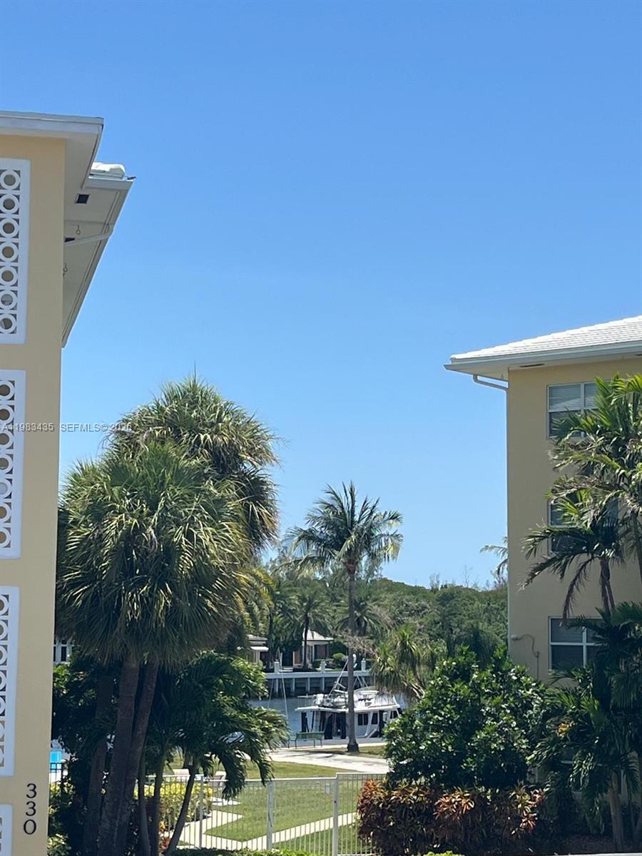 RIVER HOUSE GARDENS CONDO - Residential