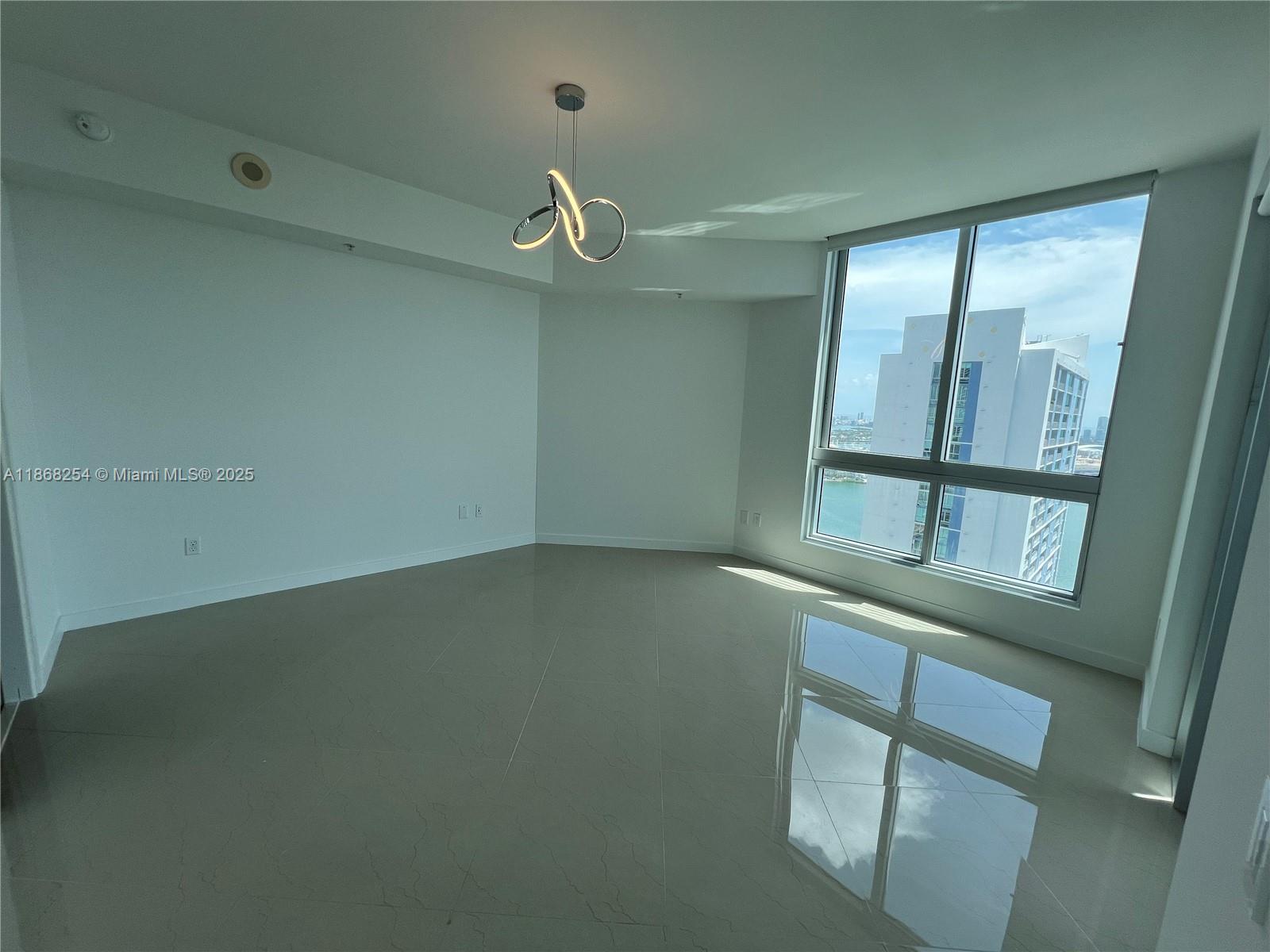 Met 1 Condo - Residential Lease