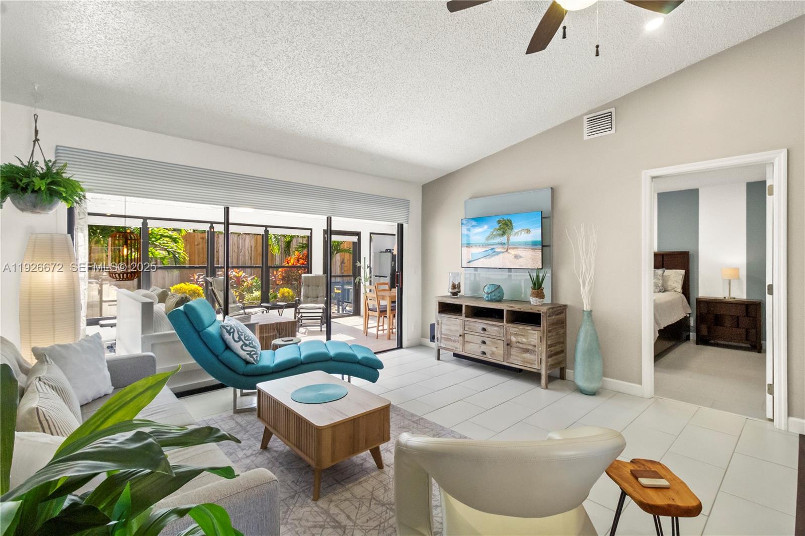 THE LAKES - Residential