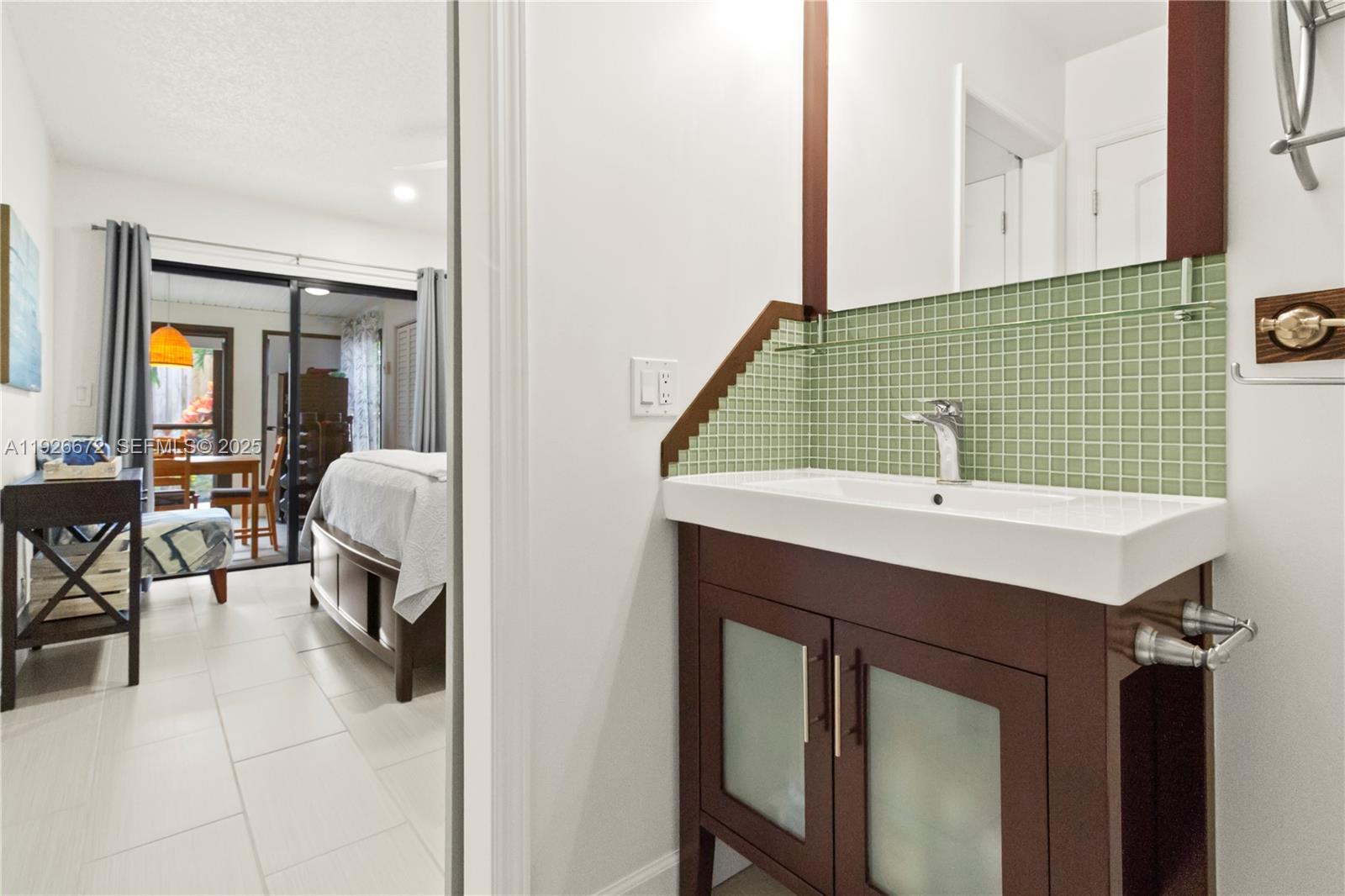 THE LAKES - Residential