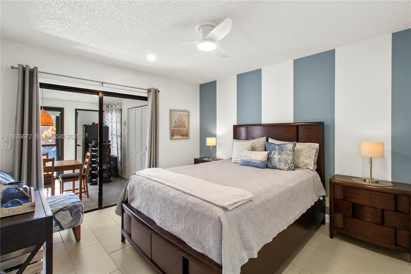 THE LAKES - Residential