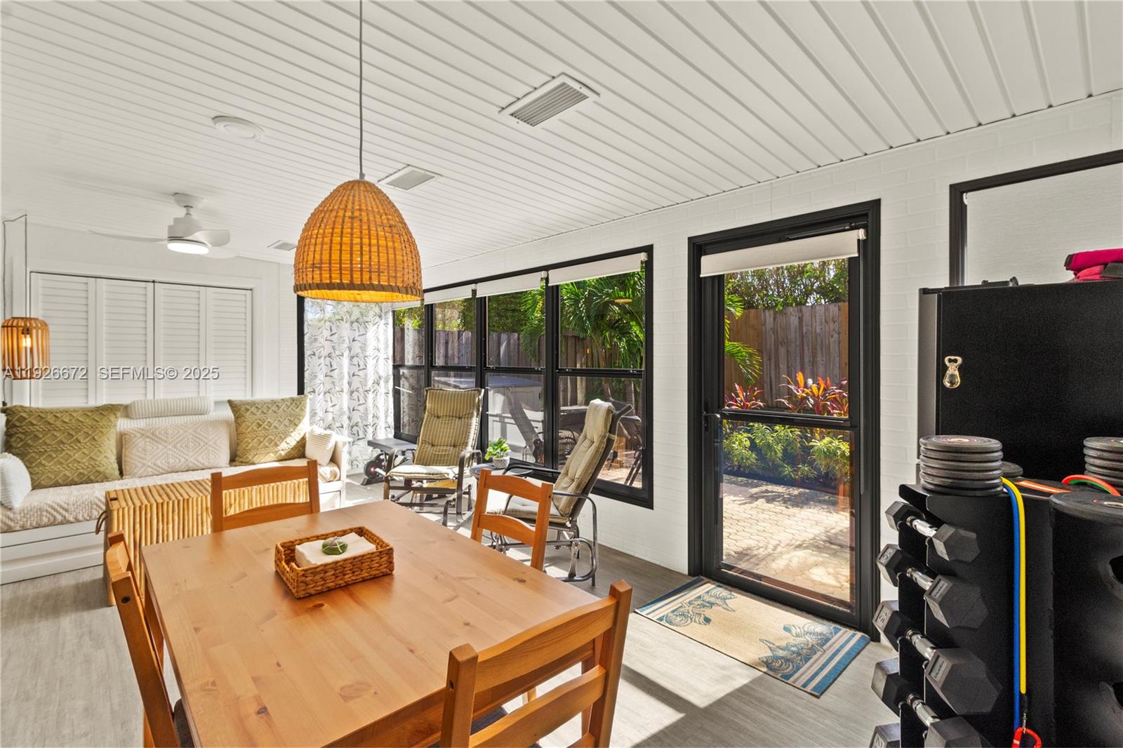 THE LAKES - Residential