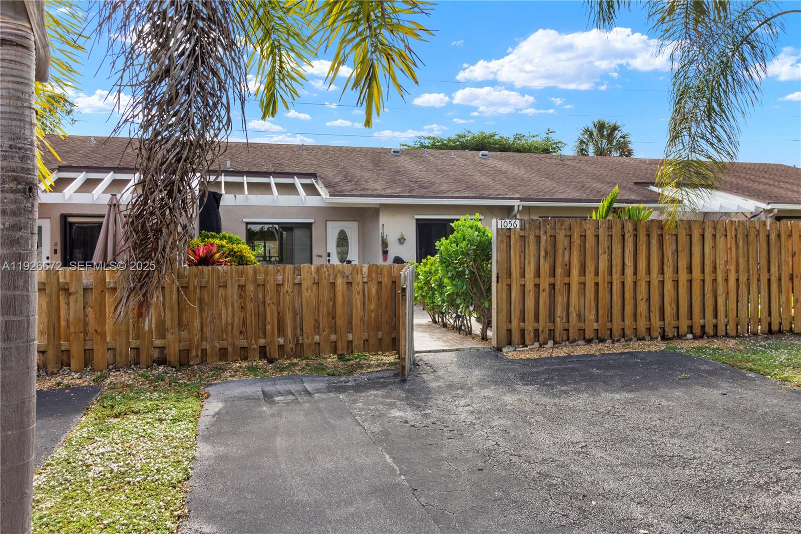 THE LAKES - Residential