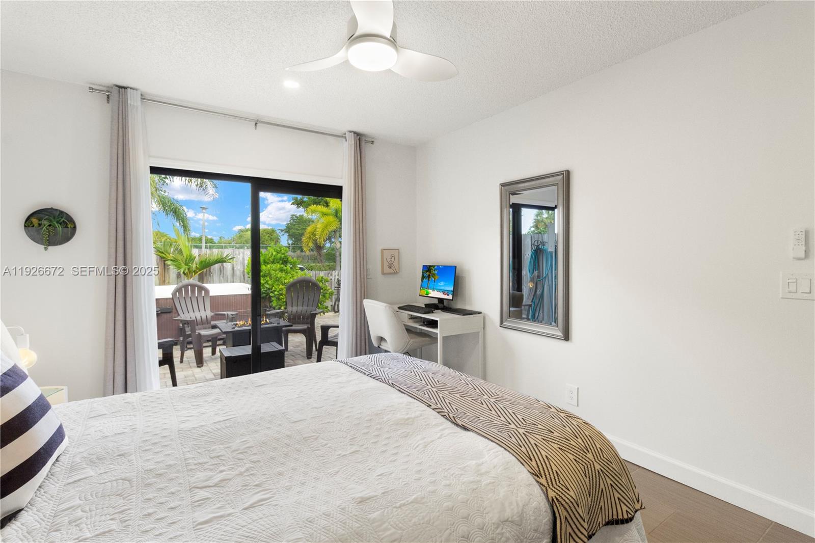 THE LAKES - Residential