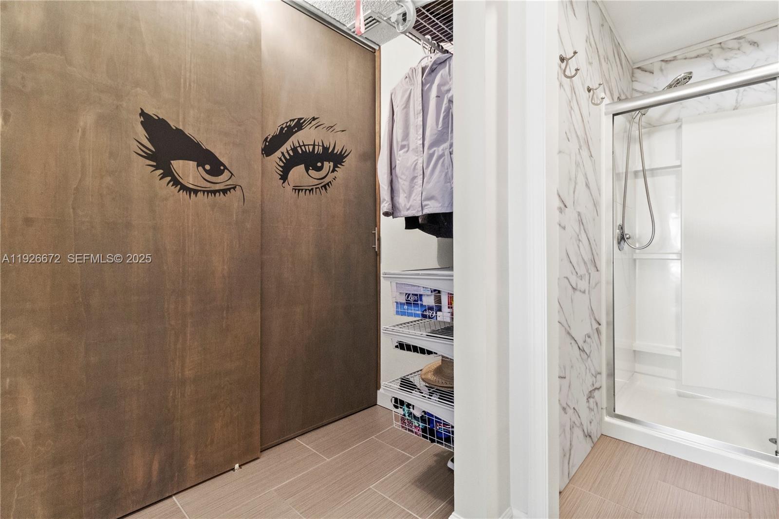 THE LAKES - Residential