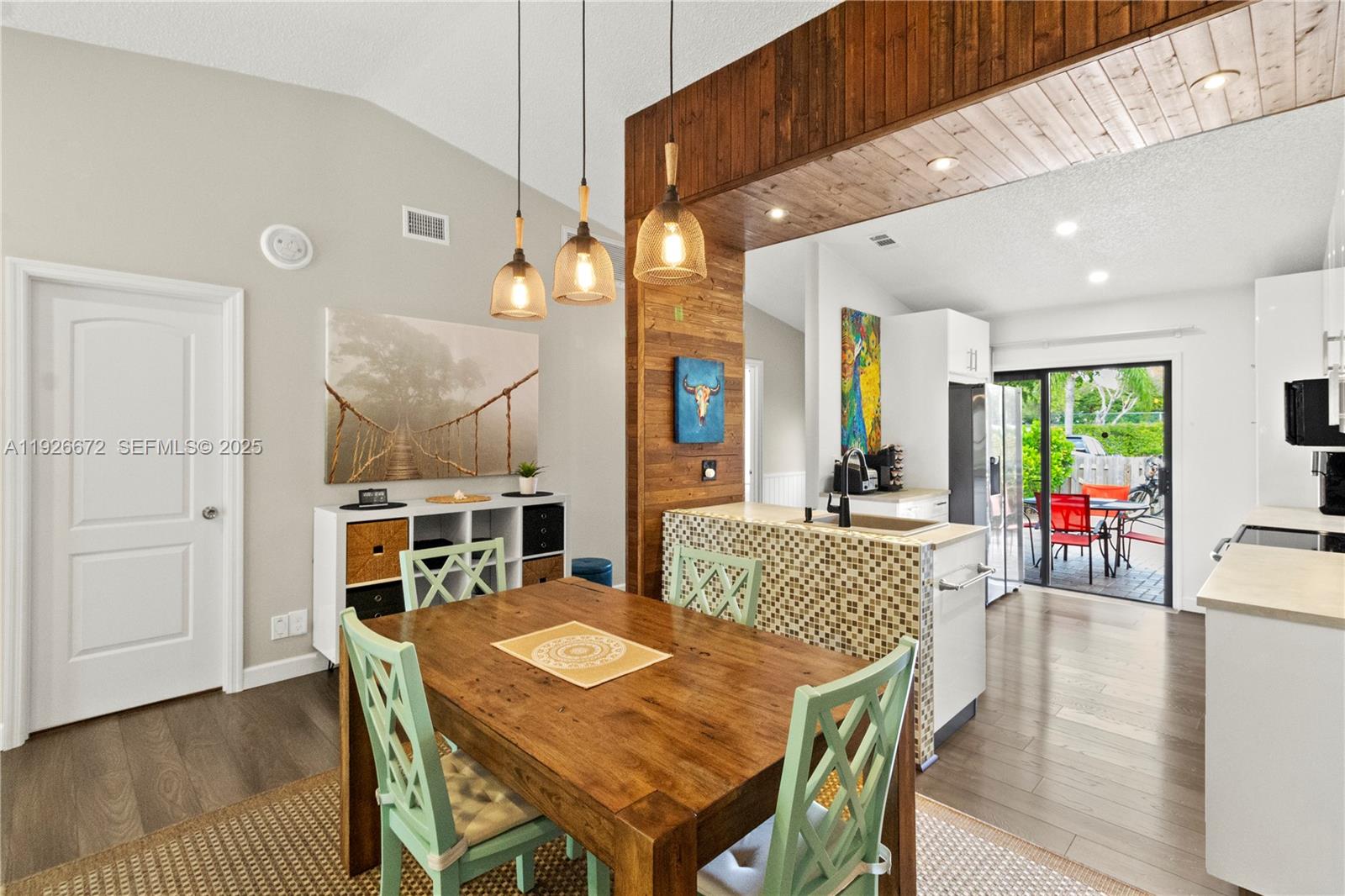 THE LAKES - Residential