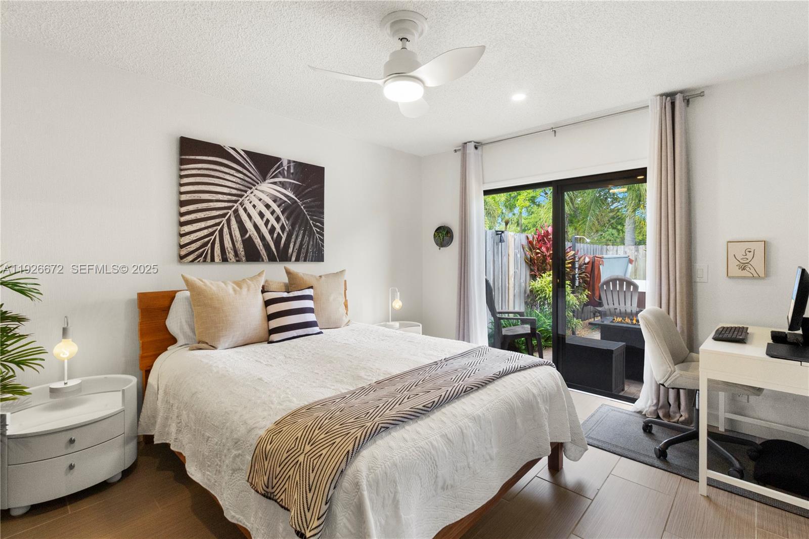 THE LAKES - Residential