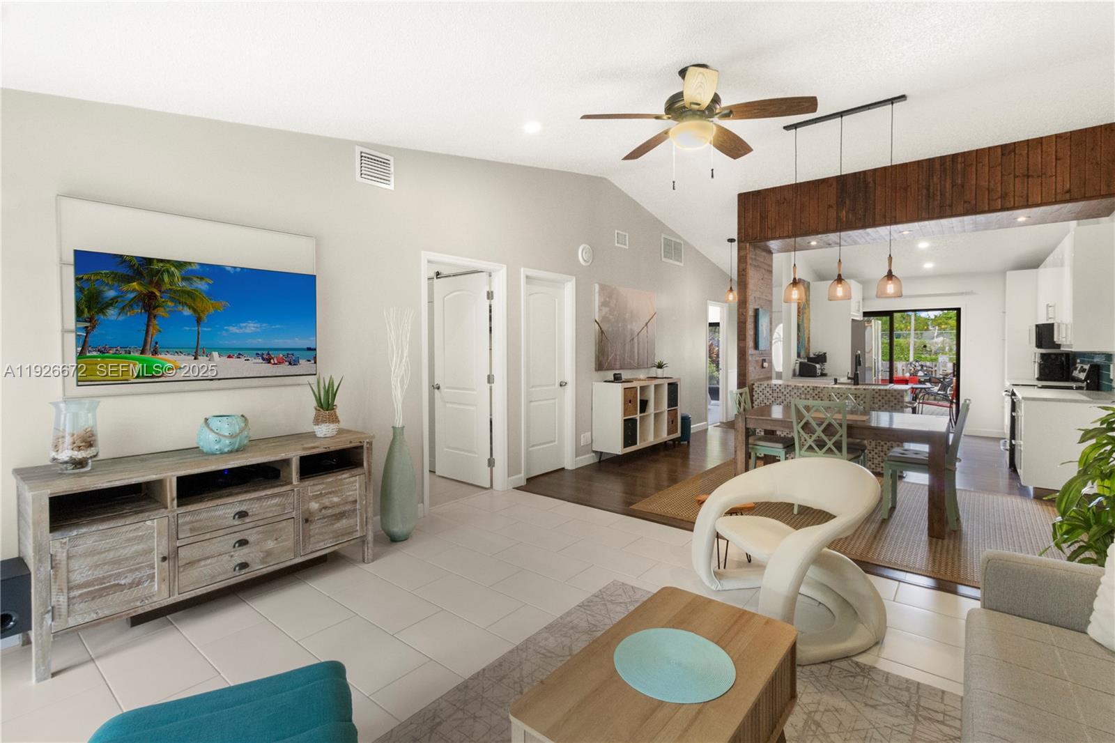 THE LAKES - Residential