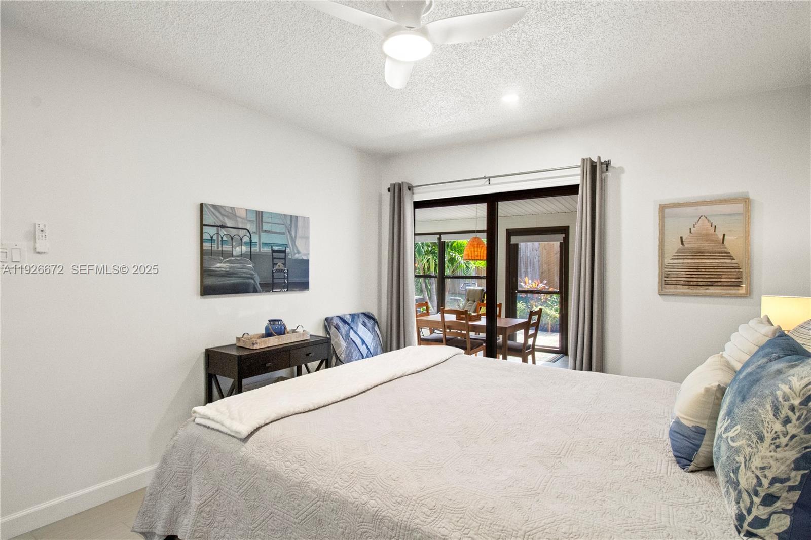 THE LAKES - Residential