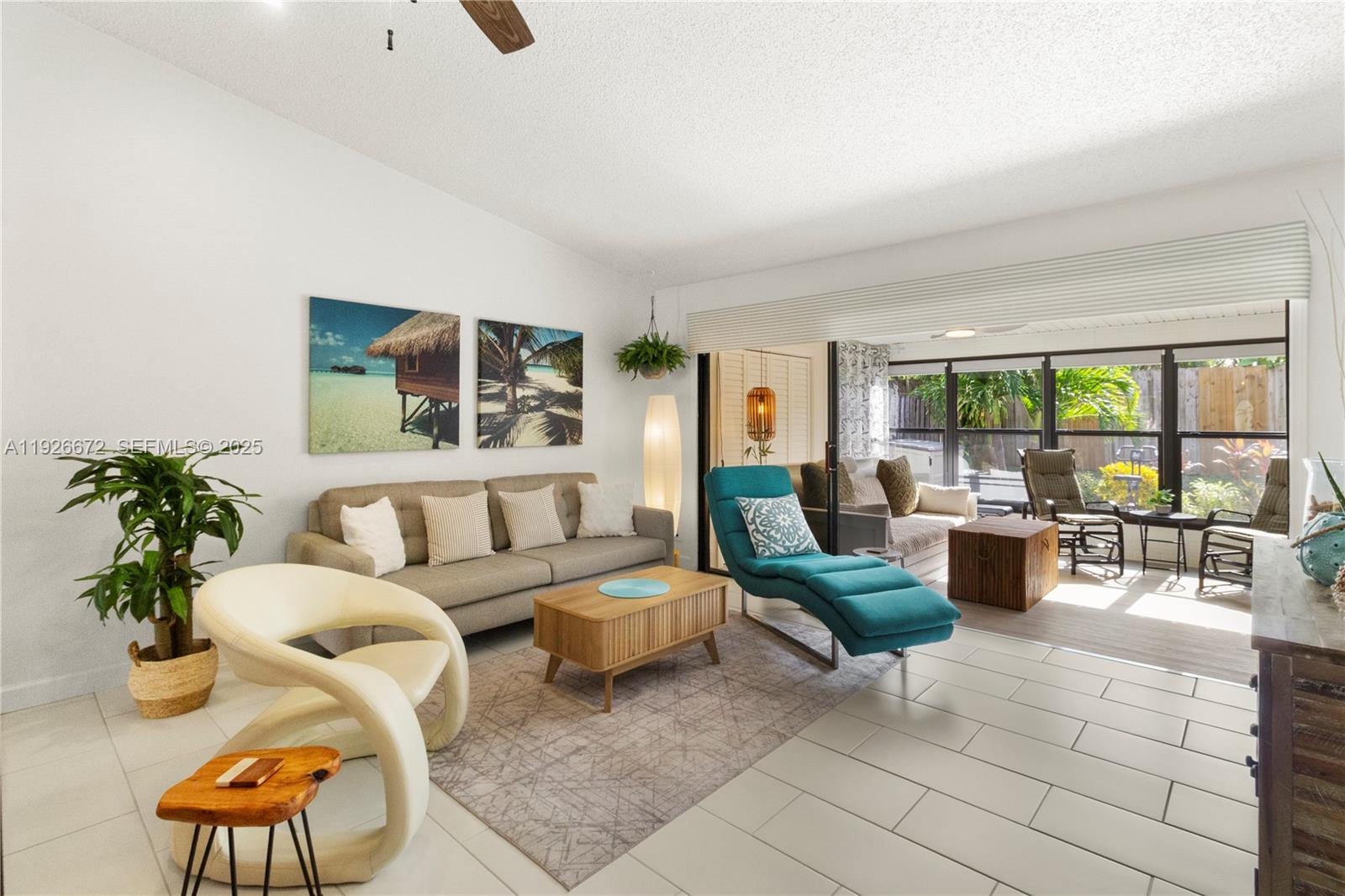 THE LAKES - Residential