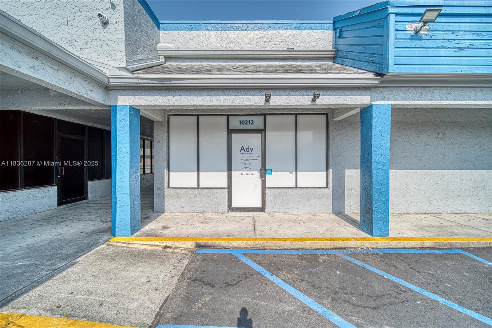 LEASING SPACE AVAILABLE!
This beautifully maintained 900 sq. ft. unit is located in the prime area of West Perrine. Previously used as a clinic, the layout is ideal for medical, office, or professional use. The unit features a functional floor plan, running water, and a private green area in the back.Don’t miss this great opportunity. Call us anytime, we pick up!