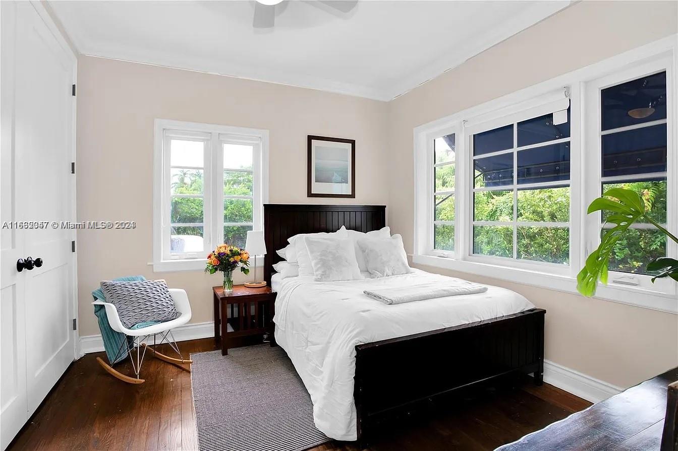 CORAL GABLES C C SEC 3 - Residential