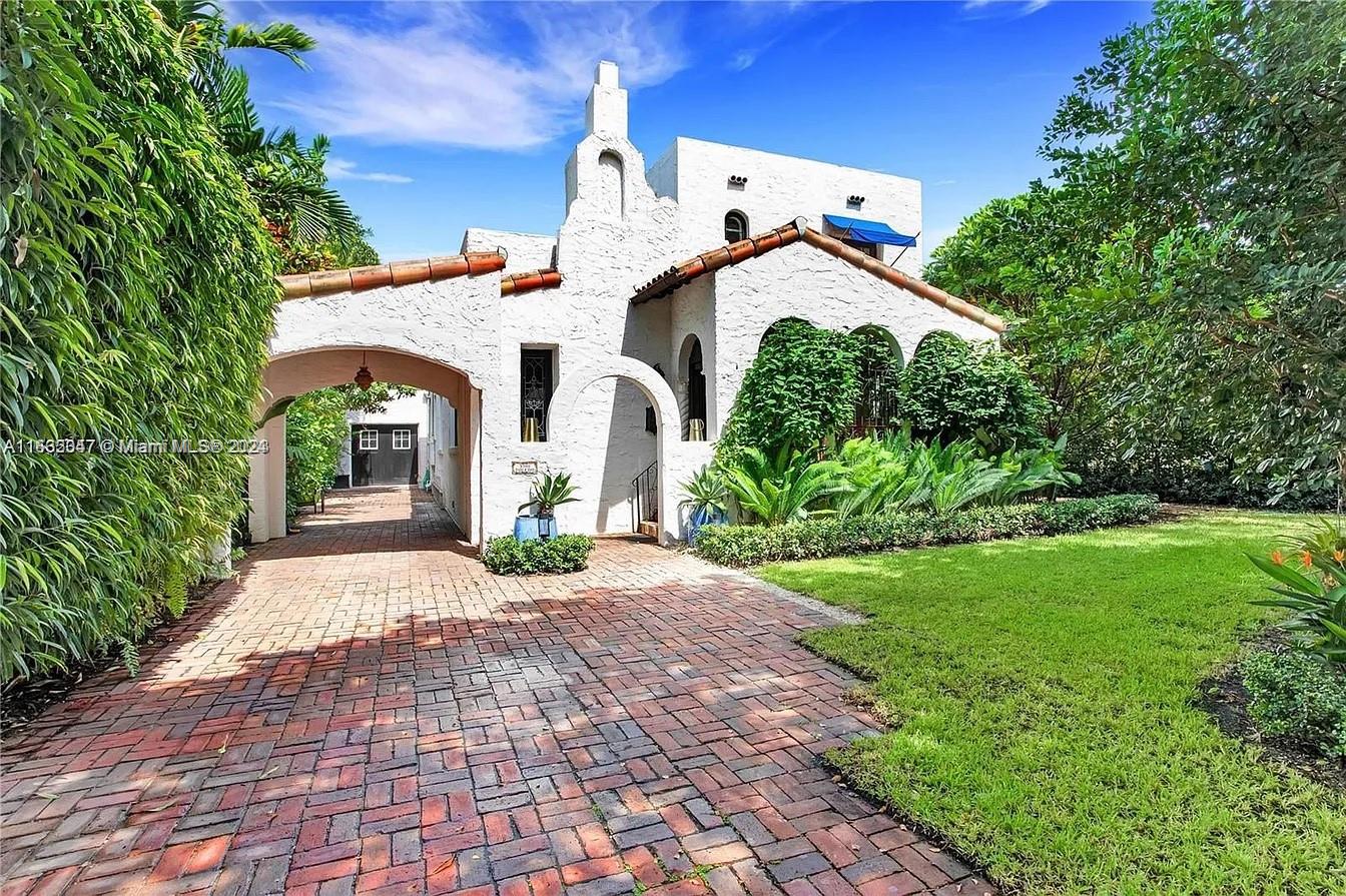 CORAL GABLES C C SEC 3 - Residential