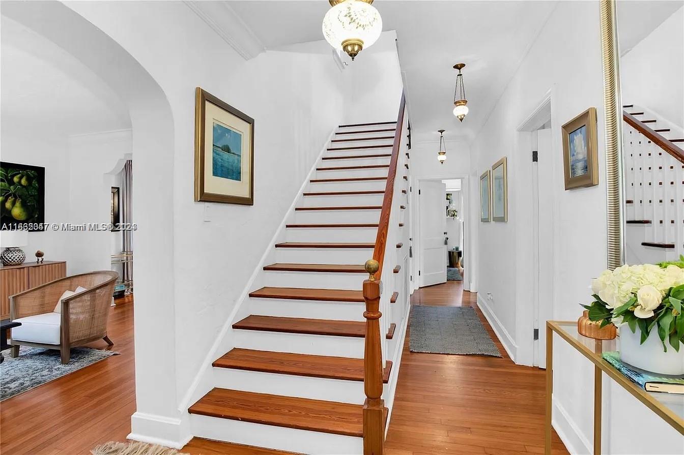 CORAL GABLES C C SEC 3 - Residential