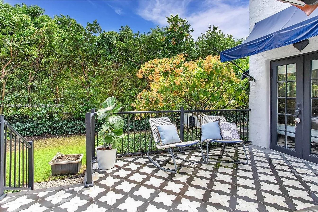 CORAL GABLES C C SEC 3 - Residential