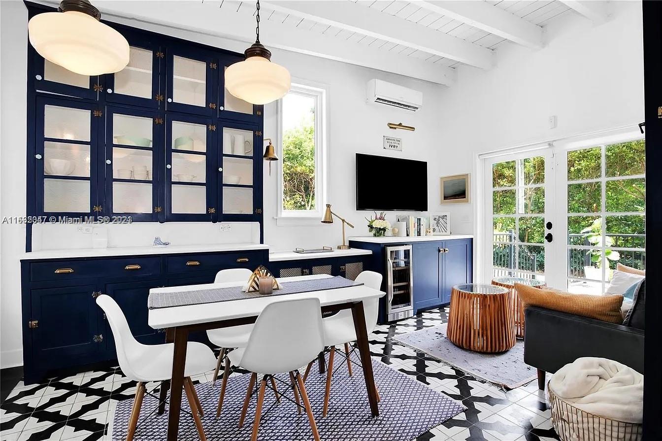 CORAL GABLES C C SEC 3 - Residential