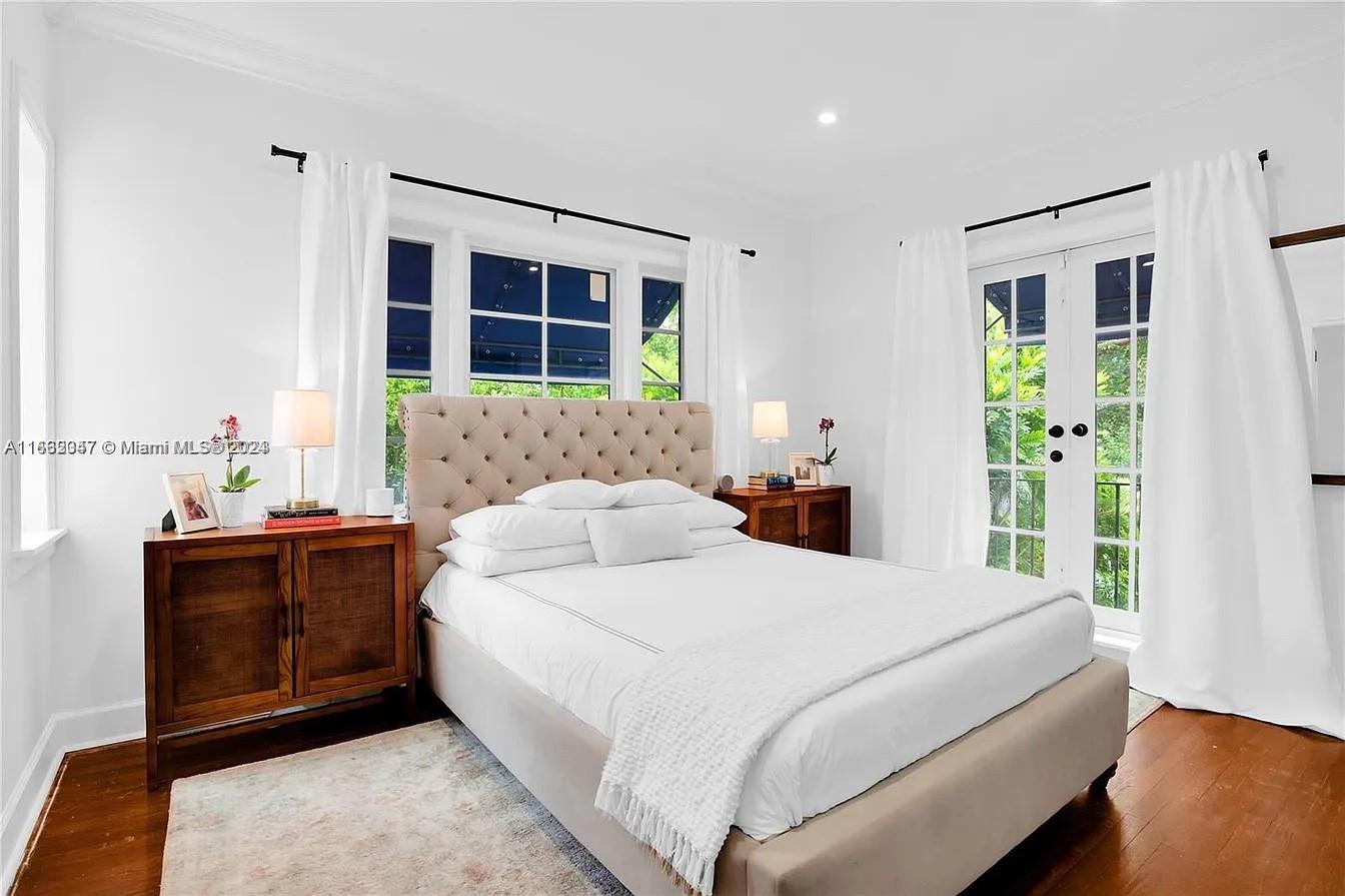 CORAL GABLES C C SEC 3 - Residential