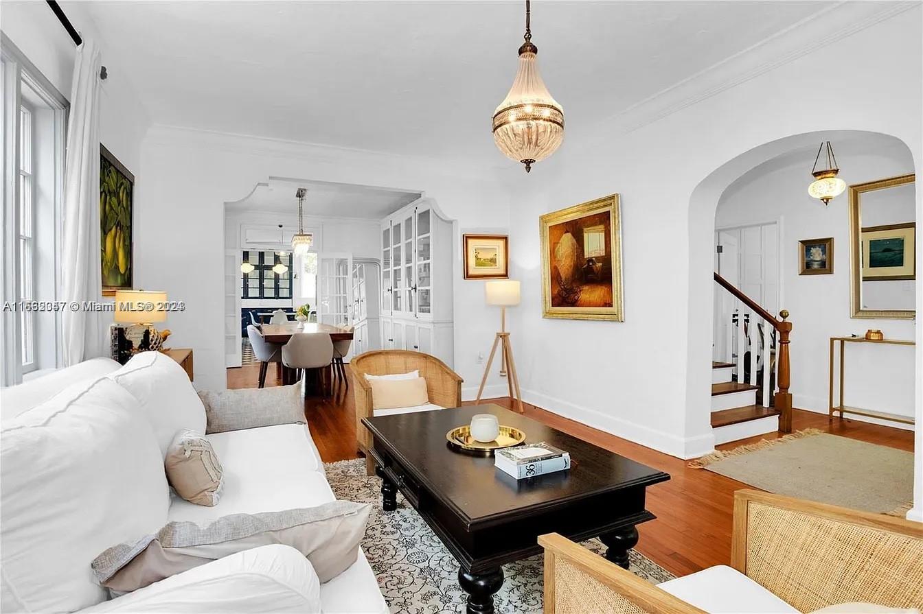 CORAL GABLES C C SEC 3 - Residential