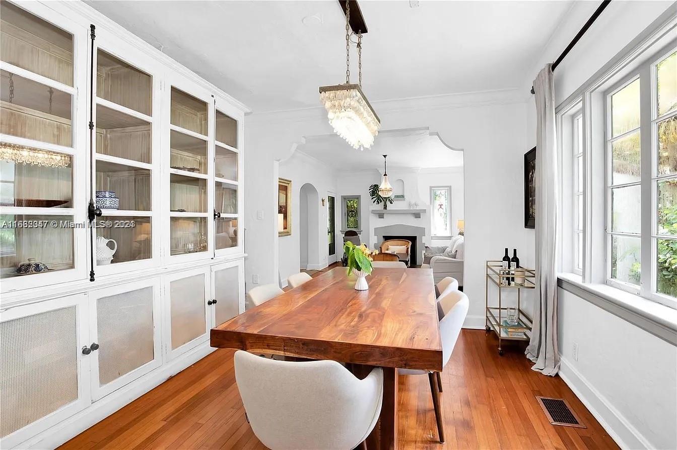 CORAL GABLES C C SEC 3 - Residential