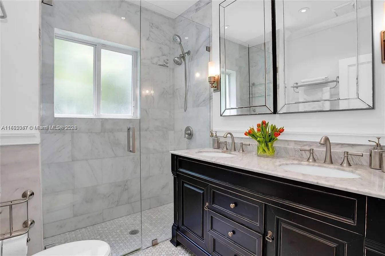 CORAL GABLES C C SEC 3 - Residential