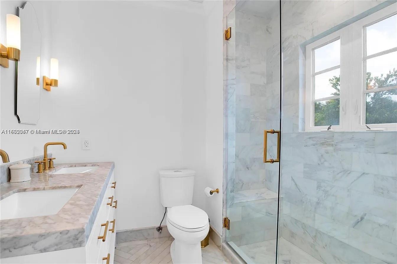 CORAL GABLES C C SEC 3 - Residential