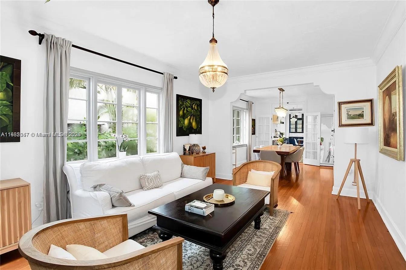 CORAL GABLES C C SEC 3 - Residential