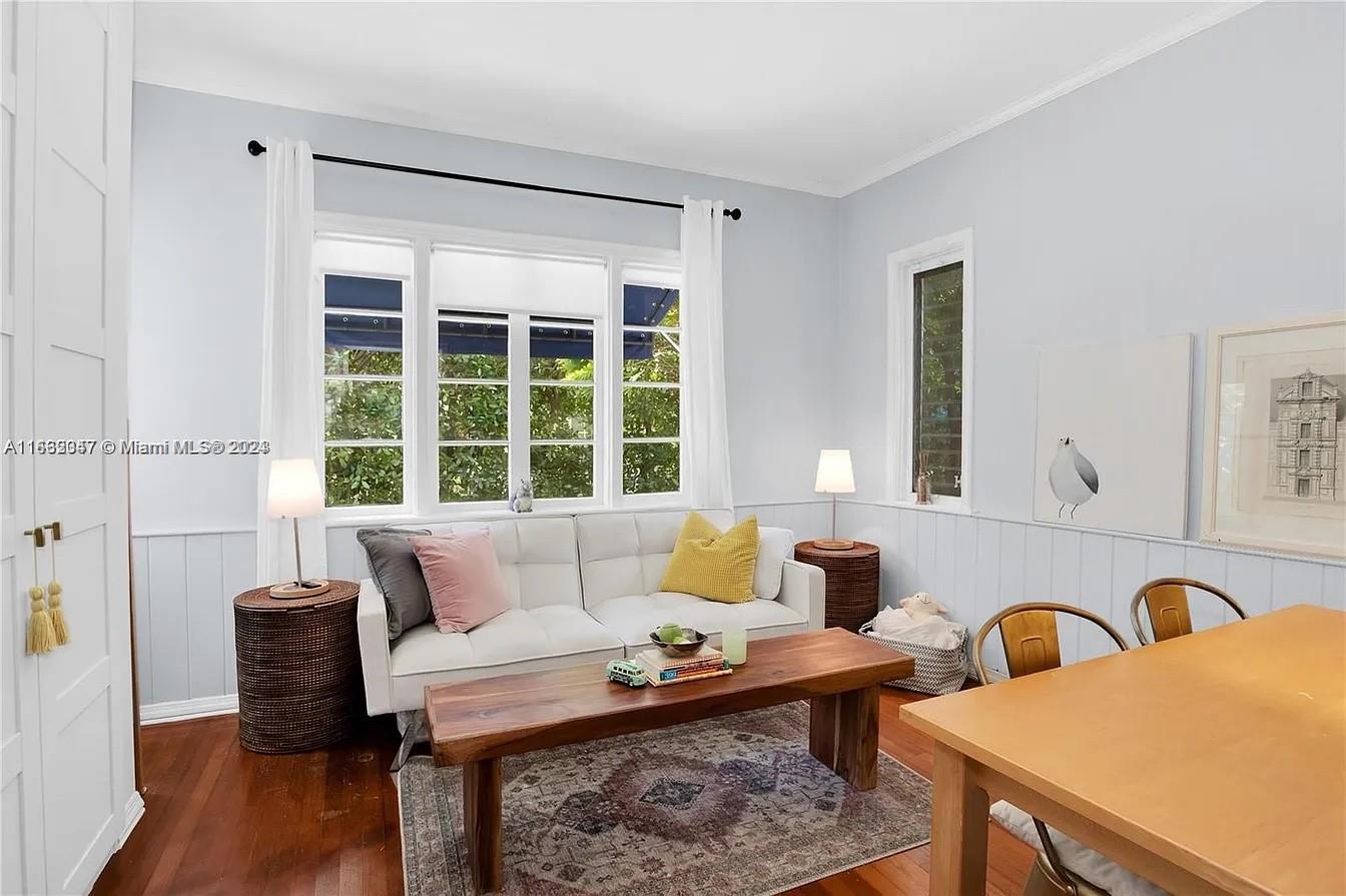 CORAL GABLES C C SEC 3 - Residential