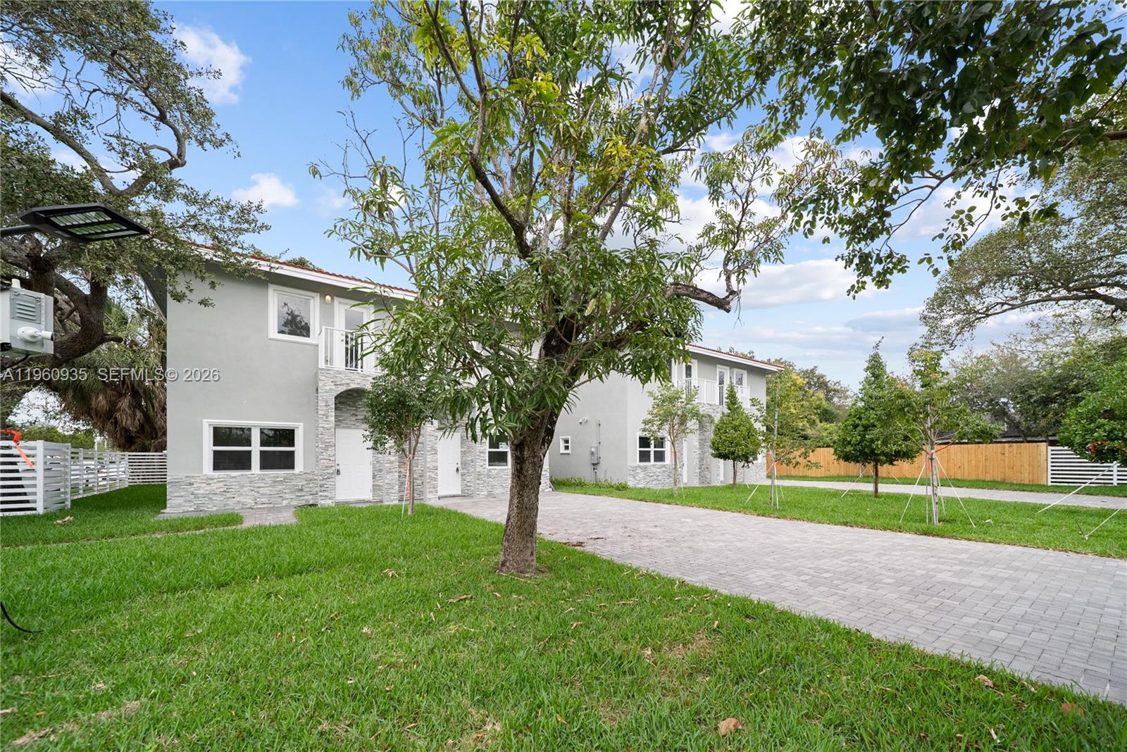 BUENA VISTA GARDENS - Residential