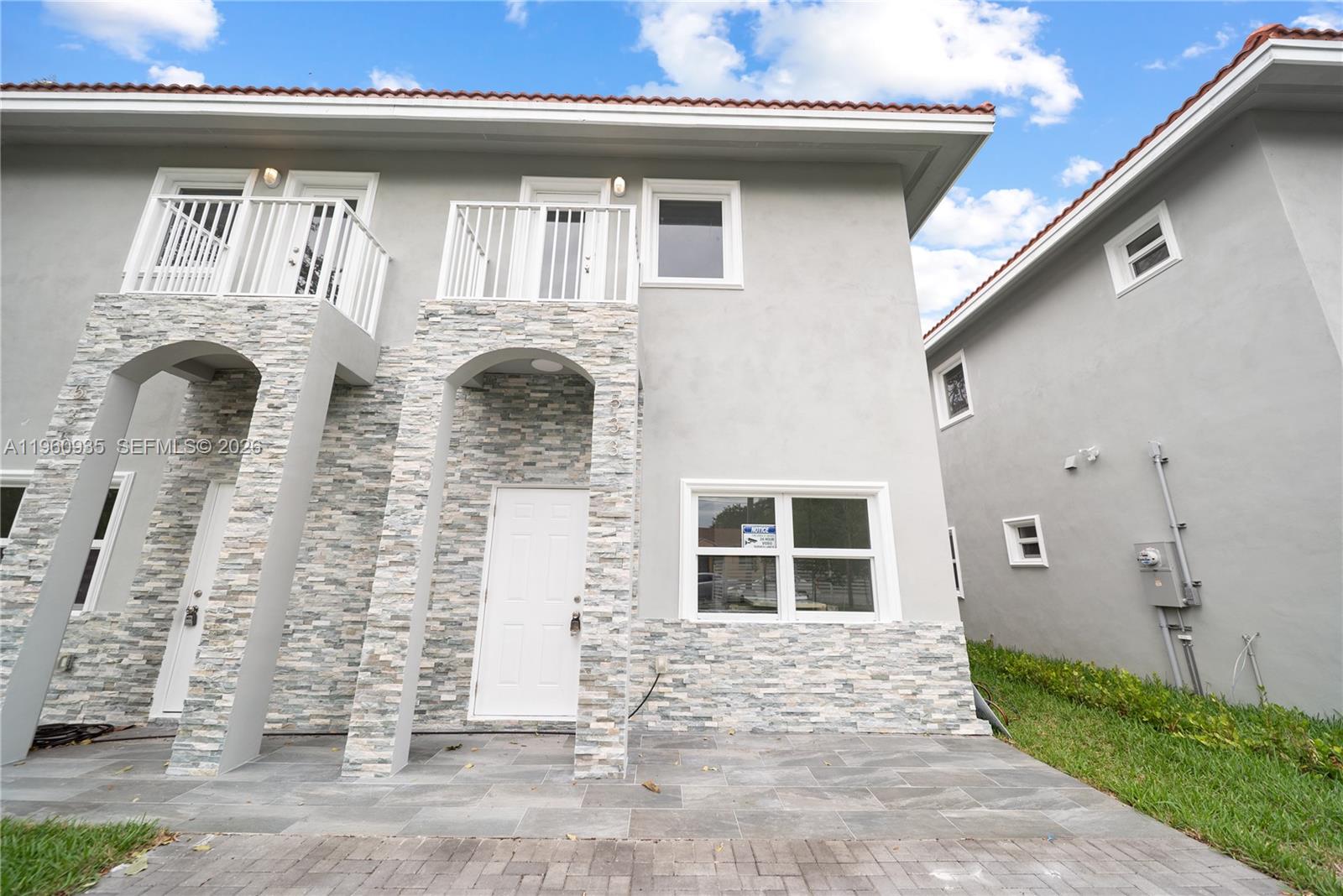 BUENA VISTA GARDENS - Residential