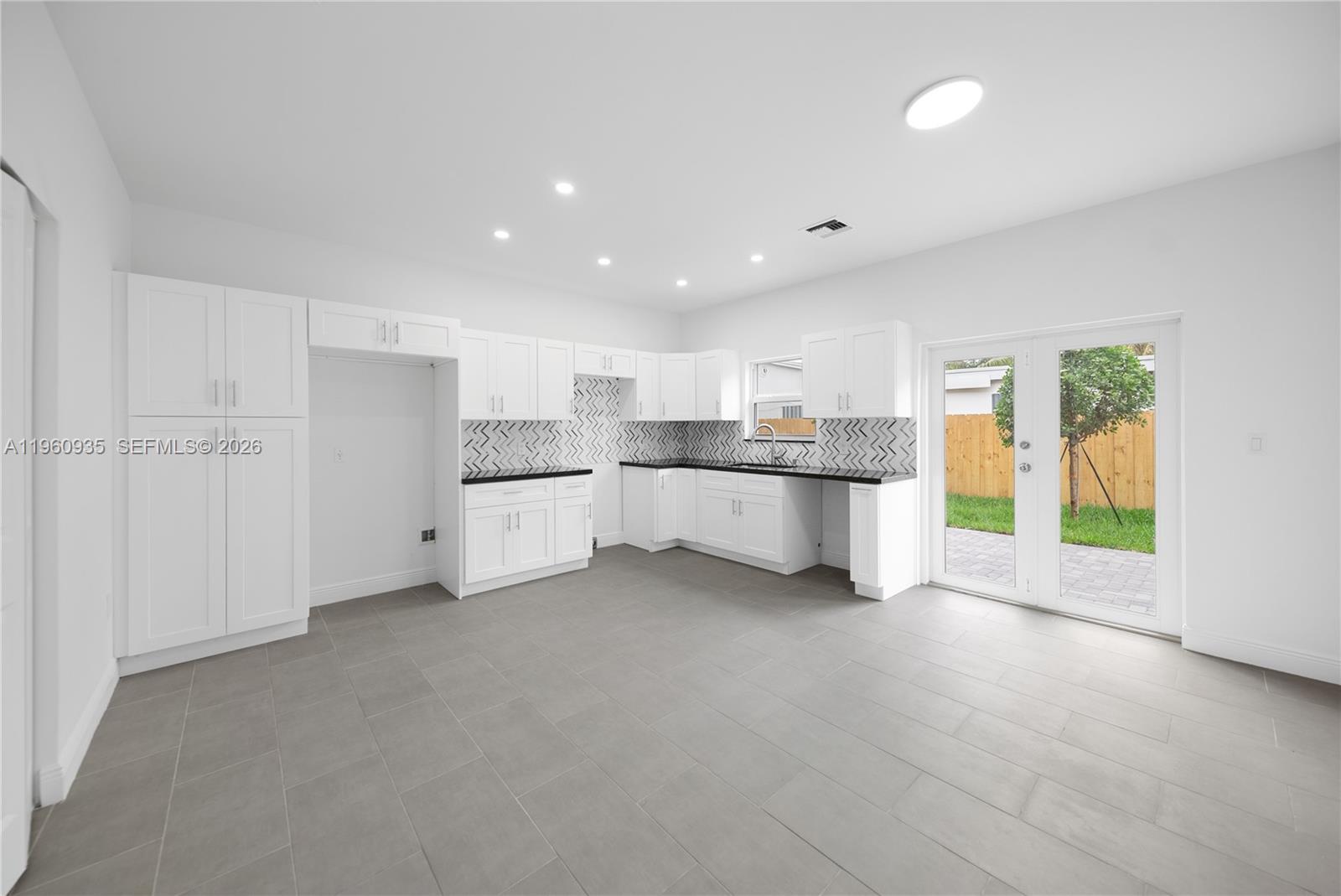 BUENA VISTA GARDENS - Residential