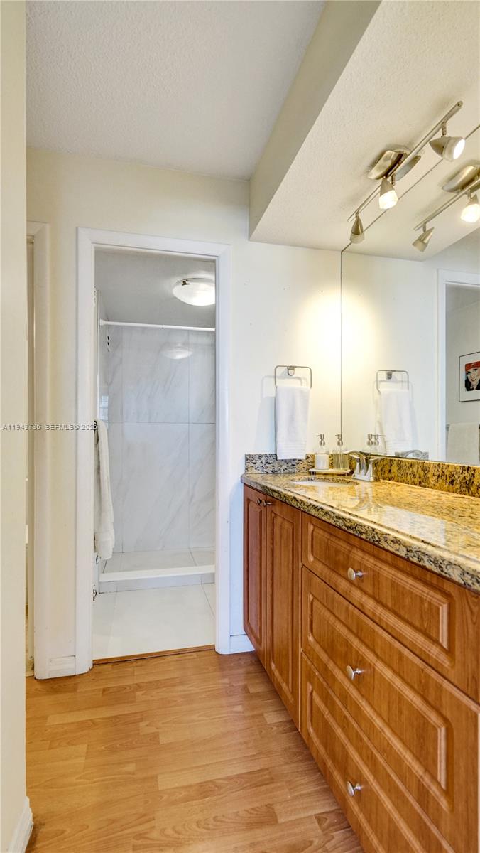 BELLE ISLE - Residential