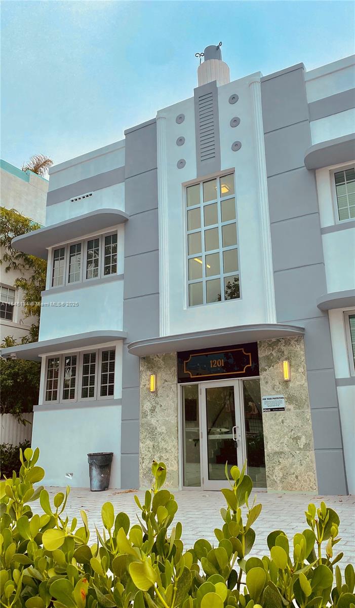 This renovated Deco Beauty is ready to open to the public, and few will be lucky enough to call this masterpiece home! Expansive space, designer fixtures, built in closets and much more await! With a location second to none, you will love calling this studio home!