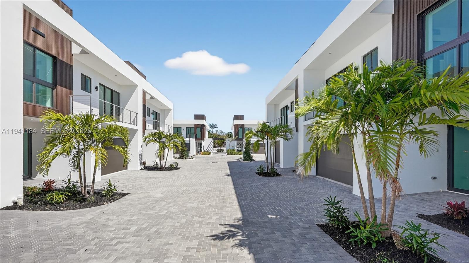 H20 DANIA BEACH - Residential