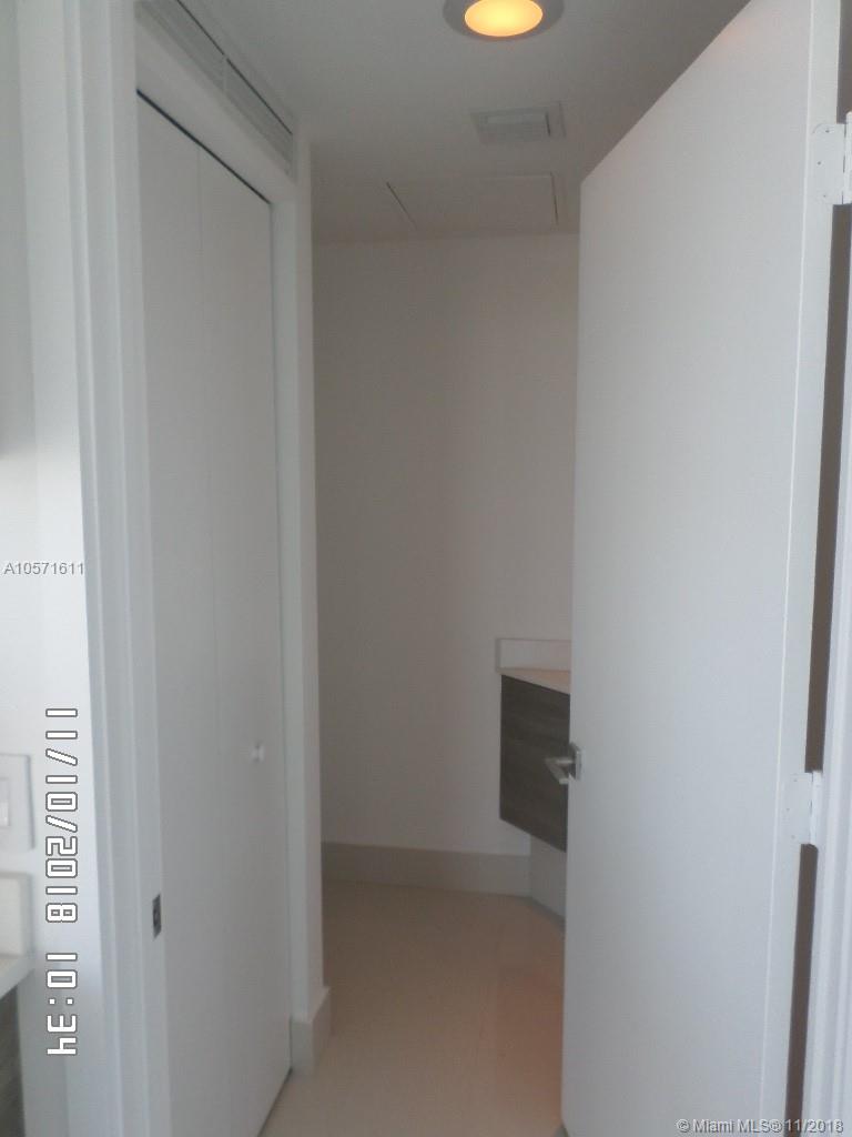 PARAISO BAY - Residential Lease