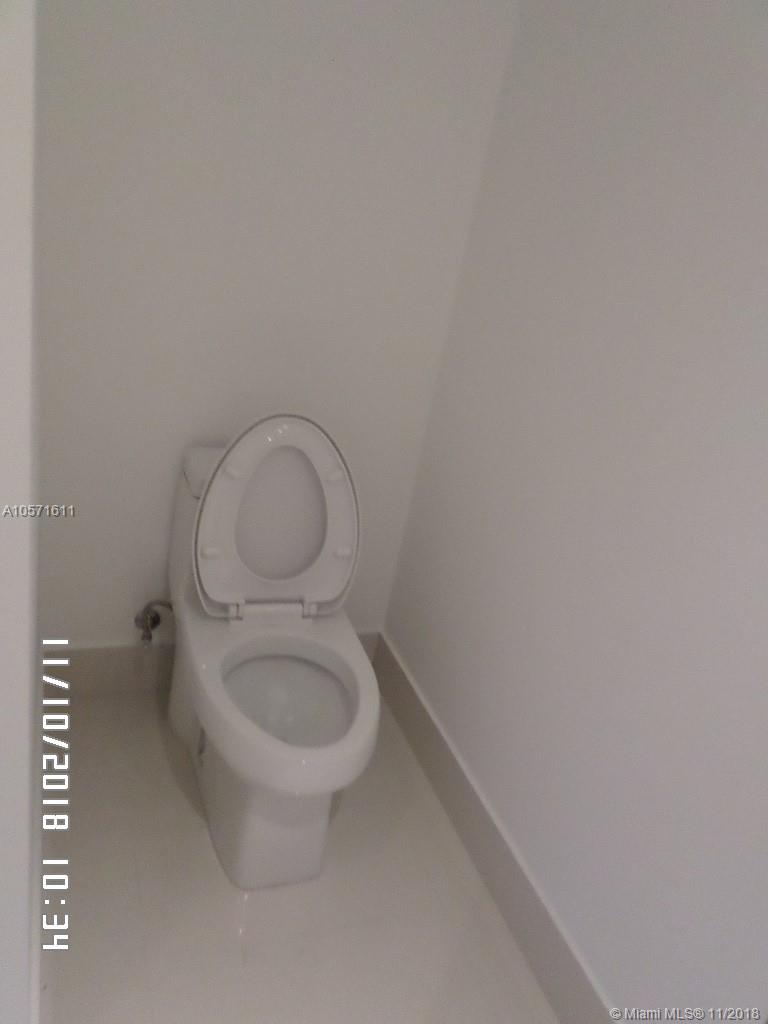 PARAISO BAY - Residential Lease