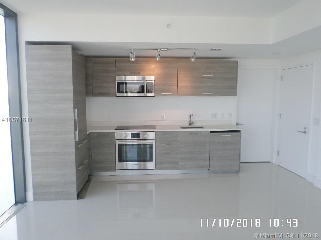 PARAISO BAY - Residential Lease