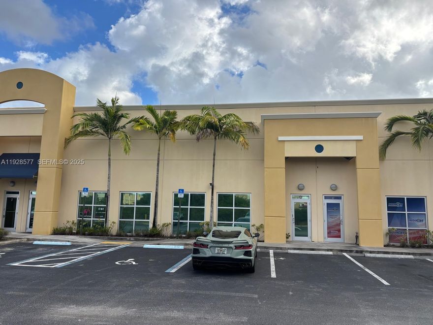 Excellent 2,317 SF Warehouse  (includes approximatly 450 SF office + bathroom) at 595 Corporate Park of Commerce: - 19-foot ceiling. - 10 x 12 street-level door for easy truck and transport access. - Right off Interstate 595, with direct access to the expressway. - 595 Corporate Park of Commerce is a master-planned industrial park for high-level businesses. - Just 12 minutes from Fort Lauderdale-Hollywood International Airport and adjacent to the entrance of Port Everglades. - 24/7 security: Overnight roaming security. - Quick connections to 595 and the Turnpike via direct on-ramps. This warehouse is the perfect option for businesses needing storage space and office in a premium business environment, with immediate connections to the region’s major transportation hubs.-