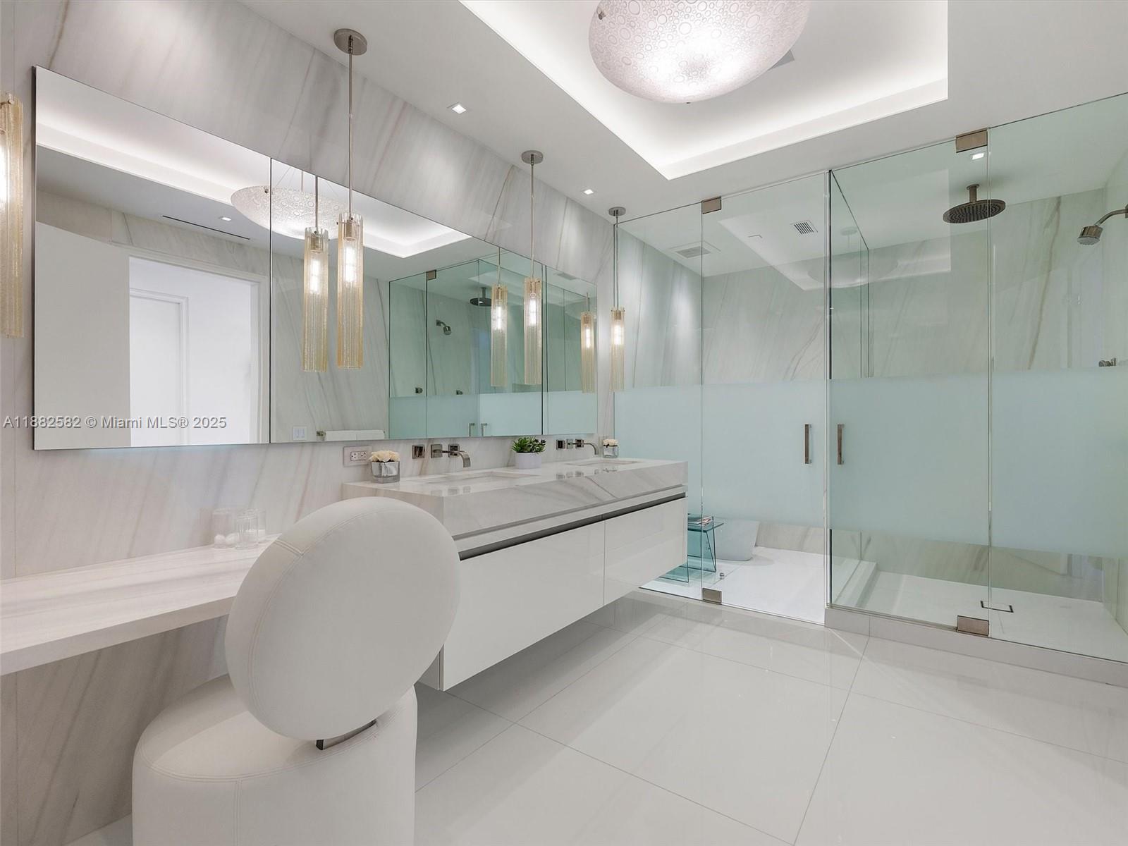 5000 BAYVIEW AT FISHER IS - Residential