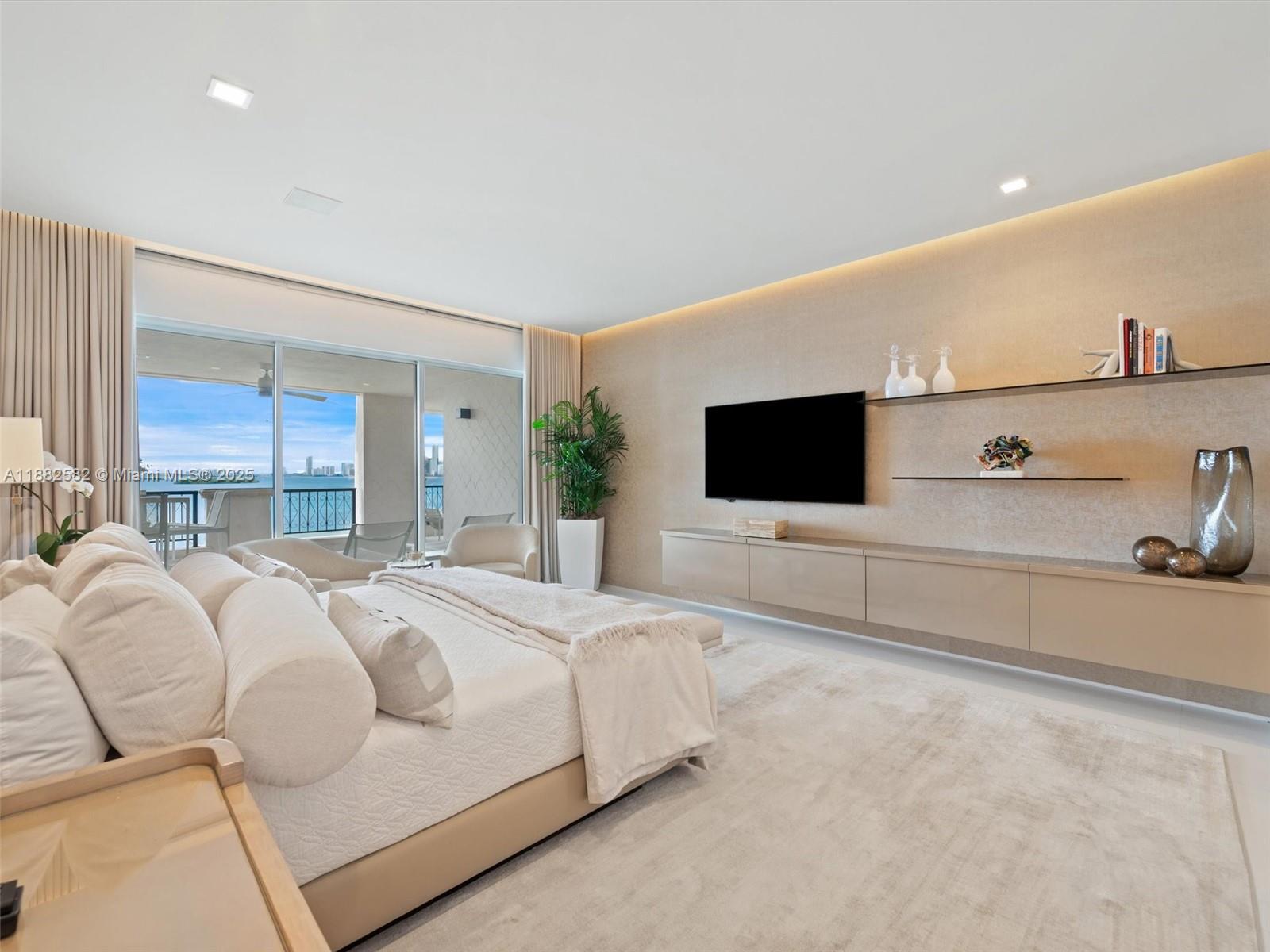 5000 BAYVIEW AT FISHER IS - Residential