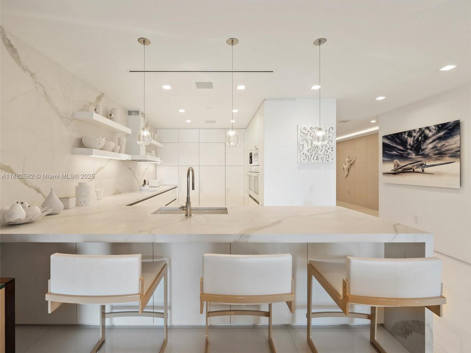 5000 BAYVIEW AT FISHER IS - Residential